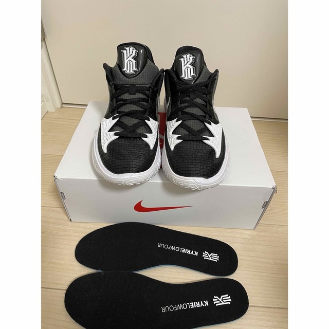 NIKE(ナイキ)のNIKE KYRIE LOW4 TB 28cm 国内未発売着用2回　カイリー スポーツ/アウトドアのスポーツ/アウトドア その他(バスケットボール)の商品写真