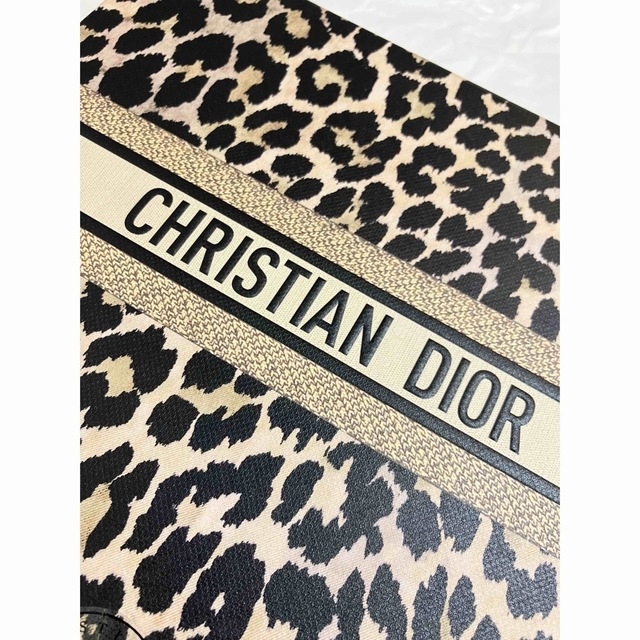 Christian Dior(クリスチャンディオール)の【貴重】ディオール　ギフトボックス　お箱　ミッツァ　レオパード柄　限定　非売品 レディースのバッグ(ショップ袋)の商品写真