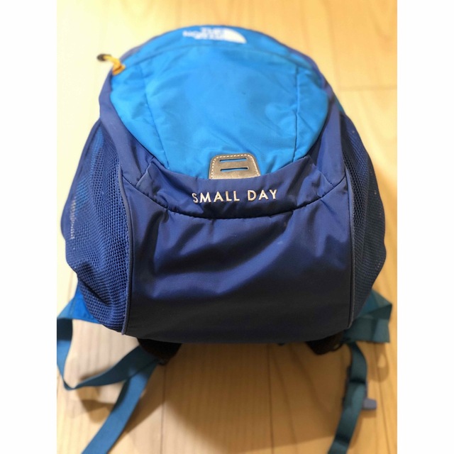 THE NORTH FACE(ザノースフェイス)のTheNorthFace バックパック　small day  キッズ/ベビー/マタニティのこども用バッグ(リュックサック)の商品写真