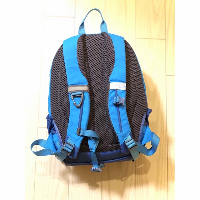 THE NORTH FACE(ザノースフェイス)のTheNorthFace バックパック　small day  キッズ/ベビー/マタニティのこども用バッグ(リュックサック)の商品写真