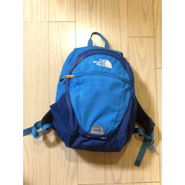 THE NORTH FACE(ザノースフェイス)のTheNorthFace バックパック　small day  キッズ/ベビー/マタニティのこども用バッグ(リュックサック)の商品写真