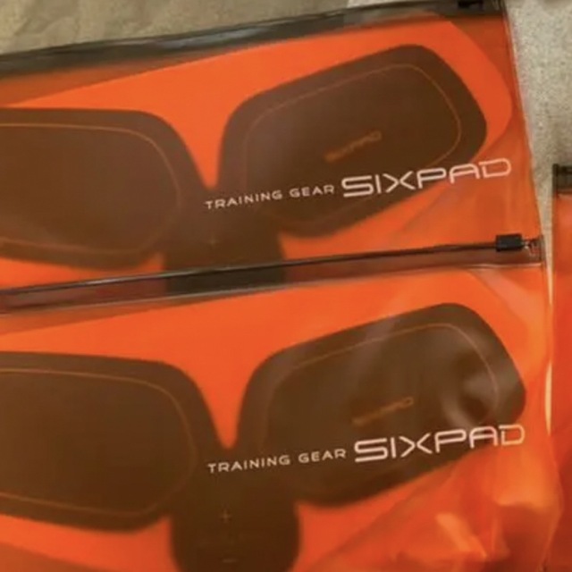 【送料込 美品】SIXPAD シックスパッド 交換ジェル付き