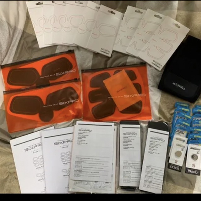 送料込 美品】SIXPAD シックスパッド 交換ジェル付き スポーツ