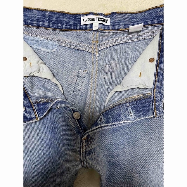 Ron Herman(ロンハーマン)の《美品》リダン RE/DONE LEVI'Sストレートデニム23 レディースのパンツ(デニム/ジーンズ)の商品写真