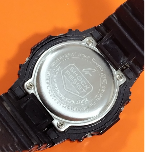 G-SHOCK(ジーショック)のG-SHOCK 電波ソーラー GW-M5610B-1JF 黒×グリーン メンズの時計(腕時計(デジタル))の商品写真