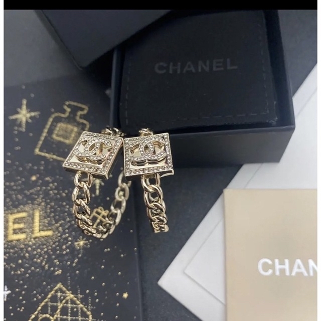 CHANEL ヴィンテージシャネルピアス 【逸品】 www.gold-and-wood.com