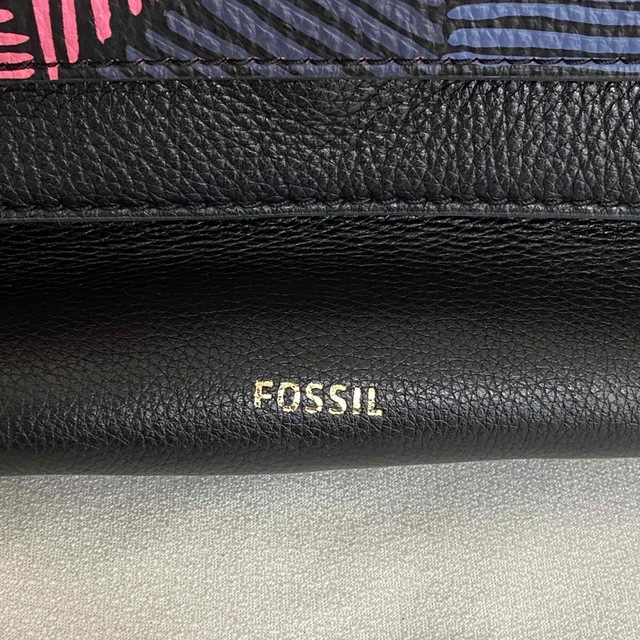 FOSSIL(フォッシル)のFOSSIL フォッシル　ショルダーバッグ　斜めがけ　レザー　縞々 レディースのバッグ(ショルダーバッグ)の商品写真