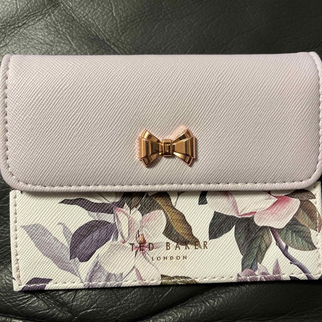 TED BAKER(テッドベイカー)の新品未使用品　TED BAKER ポーチ　美人百花付録 レディースのファッション小物(財布)の商品写真