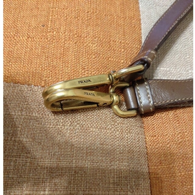 PRADA - お値下げしました!PRADA レザーショルダーストラップの通販 by