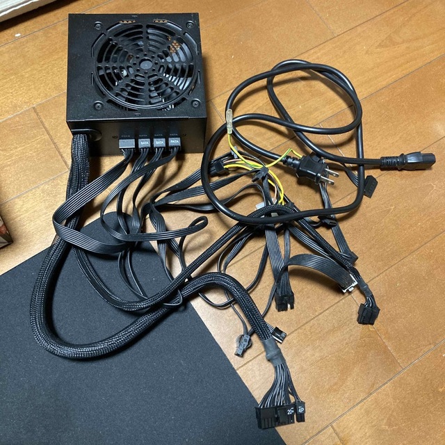 KuroutoShikou 玄人志向 750W PC電源 80PLUS BRON 1