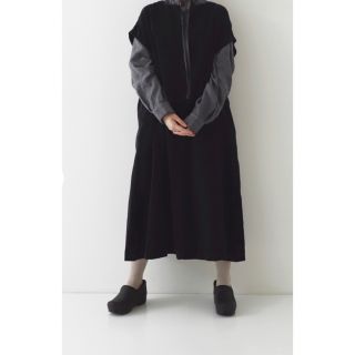 ネストローブ(nest Robe)の《お値下げ》新品22年秋　黒　ネストローブ別珍 スリーブレス2wayワンピース(ロングワンピース/マキシワンピース)