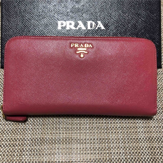 PRADA 財布レディース