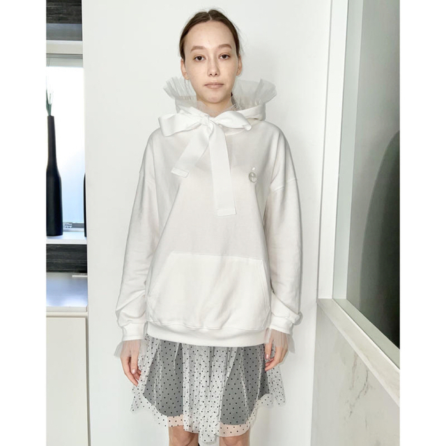 epine エピヌ é tulle ribbon hoodie white