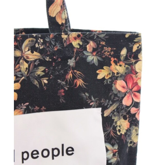 beautiful people(ビューティフルピープル)のbeautiful people トートバッグ F 黒(花柄) 【古着】【中古】 レディースのバッグ(トートバッグ)の商品写真