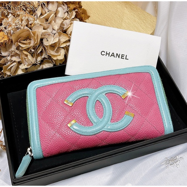 CHANEL - 【かしとくう様専用】ポップなカラーでミディアムサイズの