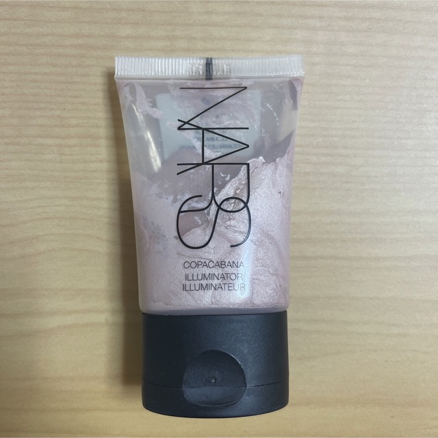 NARS(ナーズ)のNARS メーキャップイルミネイター　30ml 2336 コスメ/美容のベースメイク/化粧品(化粧下地)の商品写真