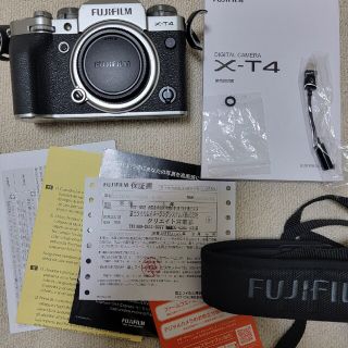 FUJIFILM ボディX-T4 シルバー 富士フイルム 保証期間残