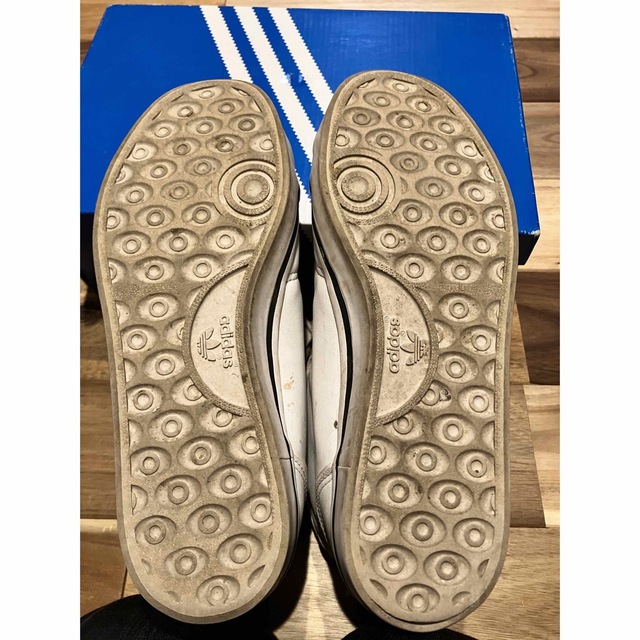 adidas(アディダス)のadidasアディダス白スニーカーHONEY23.5cm レディースの靴/シューズ(スニーカー)の商品写真