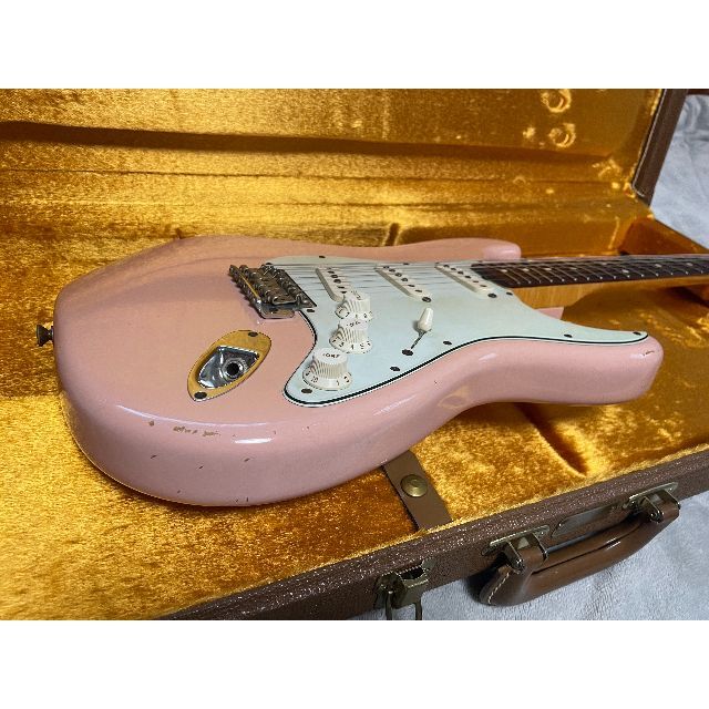 Fender(フェンダー)のFender Custom Shop　 60´ ストラトキャスター レリック 楽器のギター(エレキギター)の商品写真