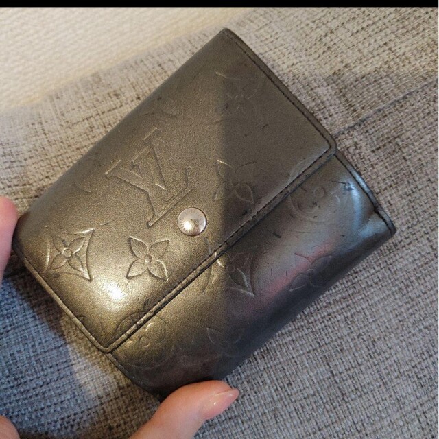 LOUIS VUITTON(ルイヴィトン)のルイヴィトン　ヴェルニ折り財布👛 レディースのファッション小物(財布)の商品写真