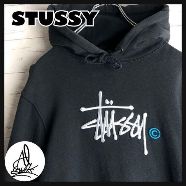 STUSSY - 《即完売モデル》ステューシー☆センター刺繍ロゴ パーカー