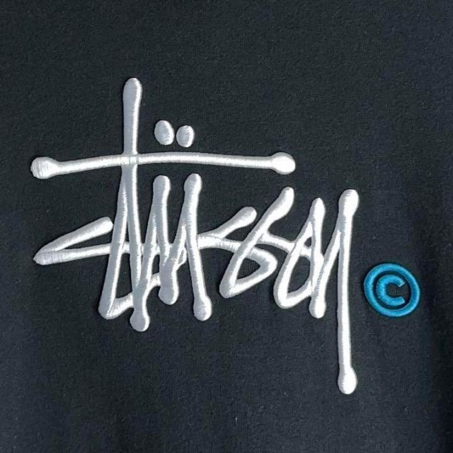 STUSSY - 《即完売モデル》ステューシー☆センター刺繍ロゴ パーカー