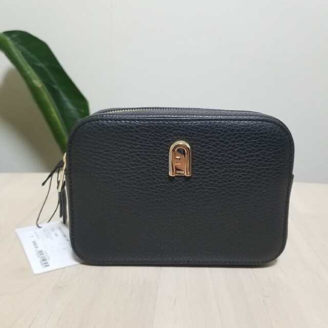 極美品★FURLA スリーク Sleek ボディ ウエストポーチ ブラック | フリマアプリ ラクマ
