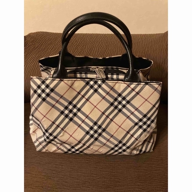 BURBERRY BLUE LABEL(バーバリーブルーレーベル)のBurberry ブルーレーベル　ハンドバッグ　ノバチェック レディースのバッグ(ハンドバッグ)の商品写真