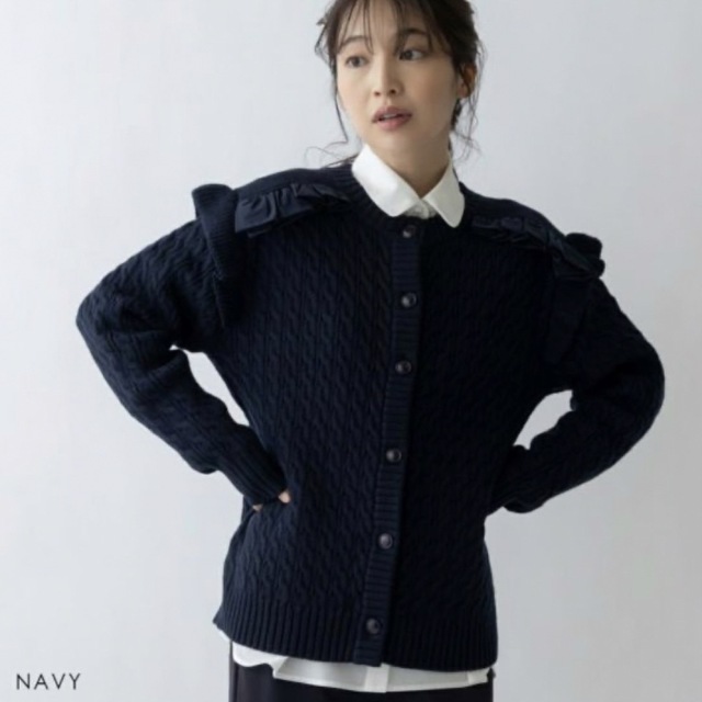 Sono - sono 22FW ネイビー チアフルフリルケーブルニット Sono - sono 22FW ネイビー チアフルフリルケーブルニット