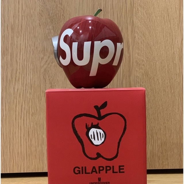 SUPREME×UNDERCOVER GILAPPLE