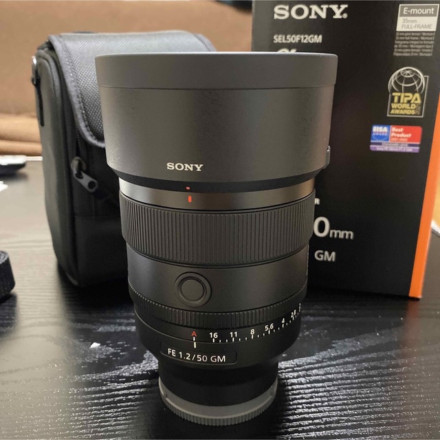 SONY(ソニー)のSONY SEL50F12GM 単焦点レンズ　FE 50mm F1.2GM スマホ/家電/カメラのカメラ(レンズ(単焦点))の商品写真