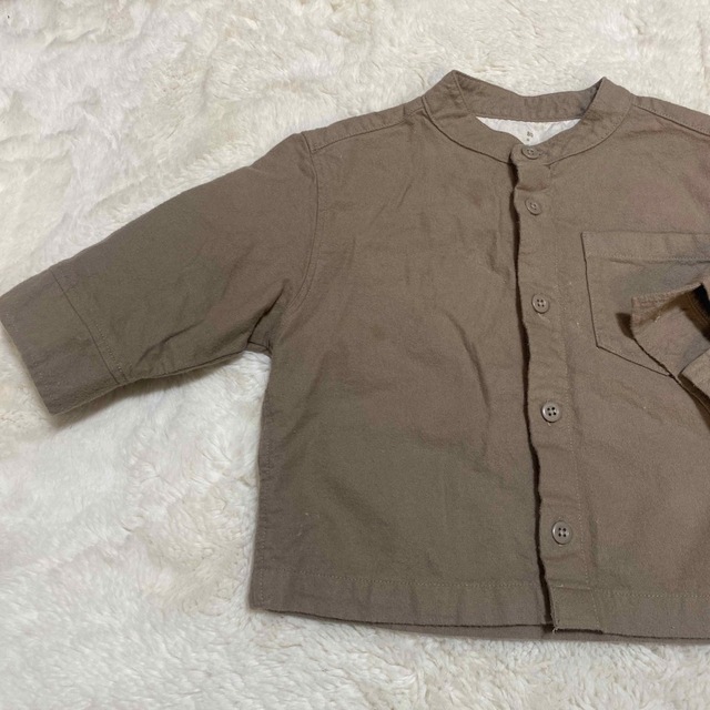 MUJI (無印良品)(ムジルシリョウヒン)の無印良品 ブラウン シャツ キッズ/ベビー/マタニティのベビー服(~85cm)(シャツ/カットソー)の商品写真