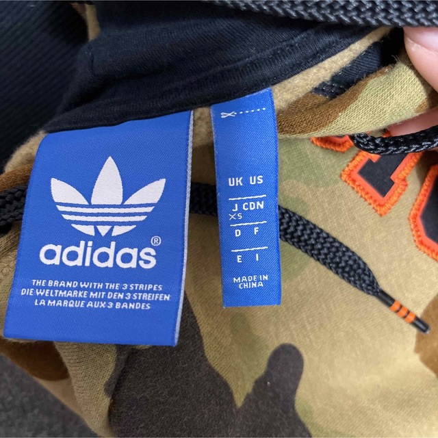 adidas(アディダス)のadidas 大人服 長袖 パーカー トレーナー 裏起毛 冬服 メンズのトップス(パーカー)の商品写真