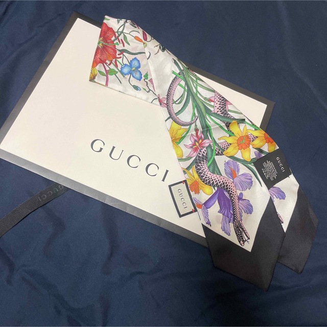 GUCCI グッチ フローラ スネークプリント ネックボウ リボン スカーフ