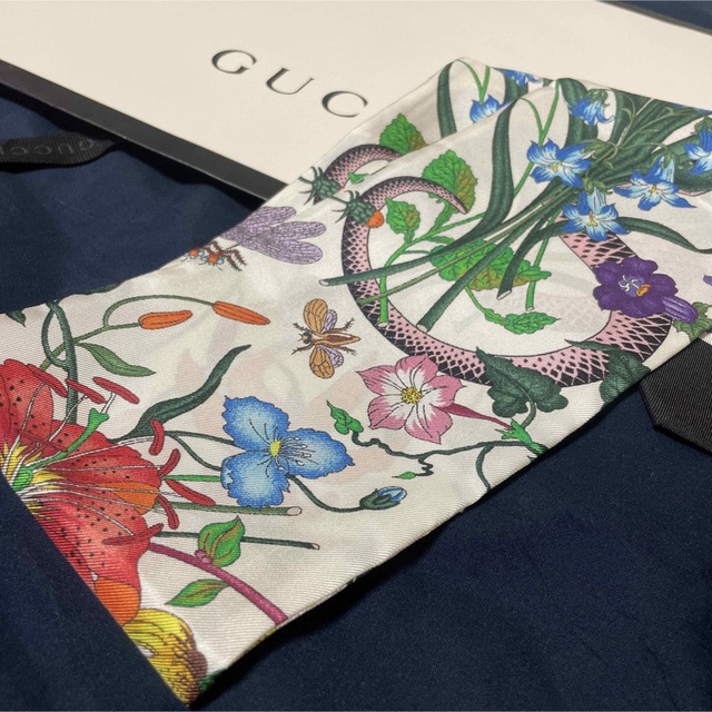 GUCCI グッチ フローラ スネークプリント ネックボウ　リボン　スカーフ