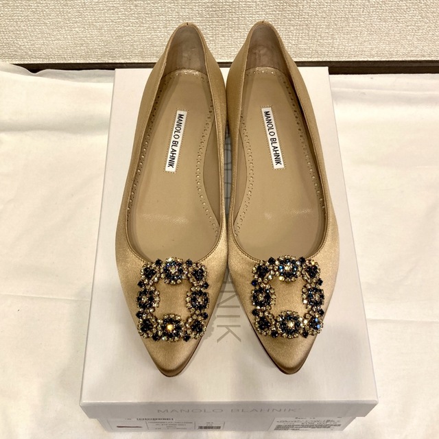 新品/マノロブラニク/ハンギシ フラットパンプス イエローベージュ
