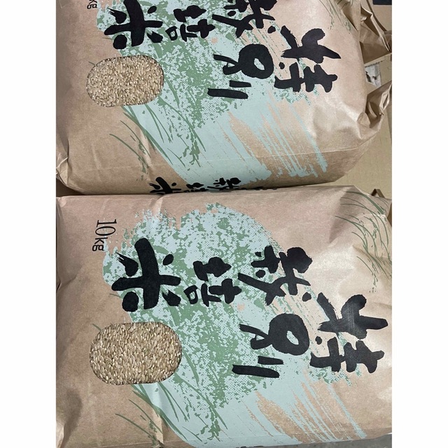 2022年産ヒノヒカリ玄米20 ｋｇ 【送料無料】小分け 食品/飲料/酒の食品(米/穀物)の商品写真