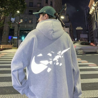 韓国　秋冬　メンズ　光るLOGO プリント　フード　パーカー　オーバーサイズ　グ(パーカー)