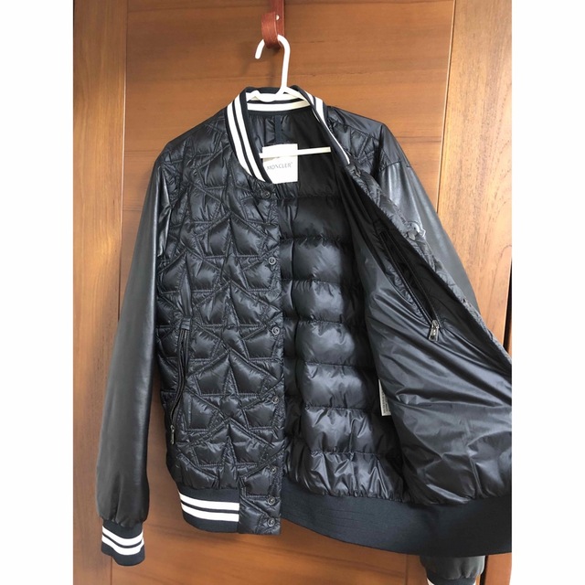 MONCLER(モンクレール)のv-exp様専用　モンクレール　auburn 3  moncler LEON メンズのジャケット/アウター(ダウンジャケット)の商品写真