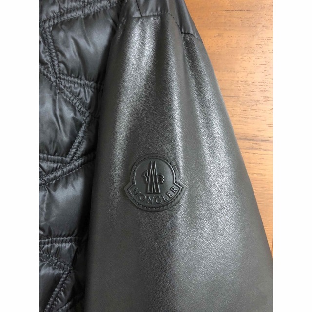 MONCLER(モンクレール)のv-exp様専用　モンクレール　auburn 3  moncler LEON メンズのジャケット/アウター(ダウンジャケット)の商品写真