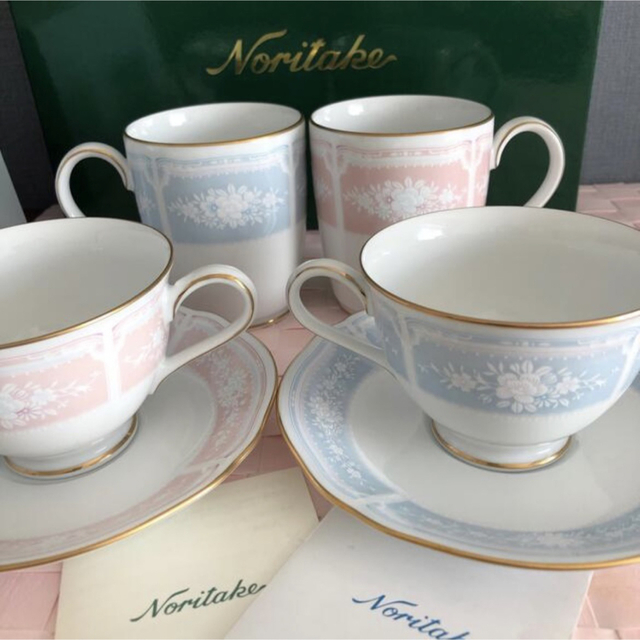 Noritake(ノリタケ)の新品　ノリタケ　ペアカップ&ソーサー& ペアマグカップ　セット インテリア/住まい/日用品のキッチン/食器(グラス/カップ)の商品写真