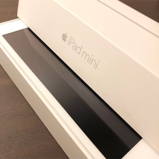 Apple(アップル)のiPad mini3【Apple】Wi-Fi+Cellular 16GB スマホ/家電/カメラのPC/タブレット(タブレット)の商品写真