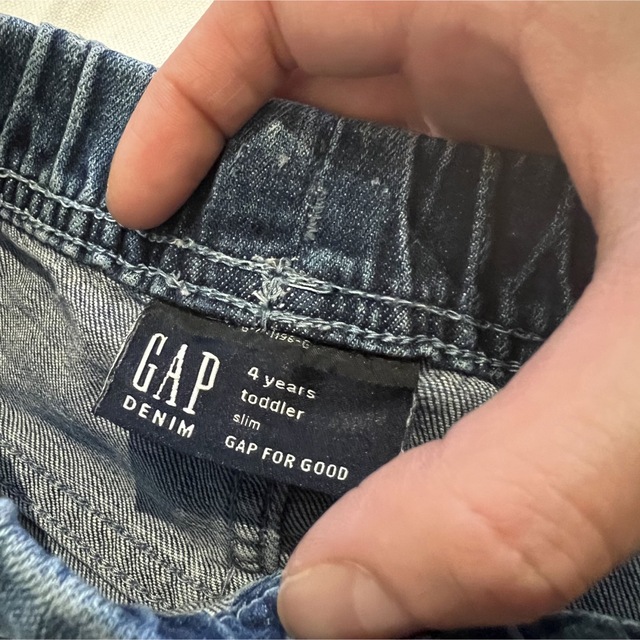 GAP Kids(ギャップキッズ)のGAP kids/ デニムパンツ キッズ/ベビー/マタニティのキッズ服男の子用(90cm~)(パンツ/スパッツ)の商品写真