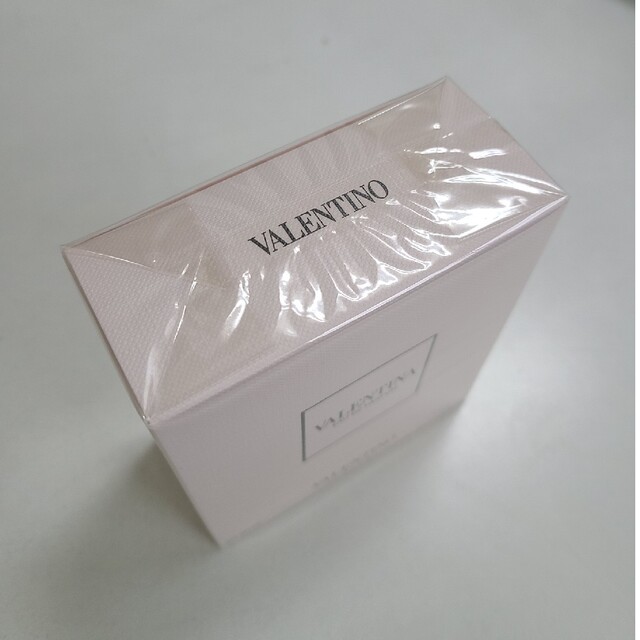 VALENTINO(ヴァレンティノ)の新品未開封ヴァレンチノ　ヴァレンティナオーデパルファム30ml コスメ/美容の香水(香水(女性用))の商品写真