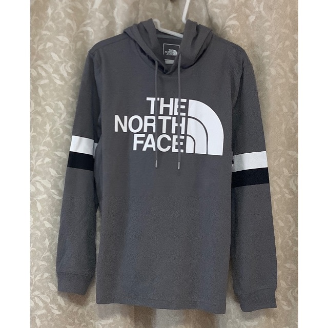 THE NORTH FACE(ザノースフェイス)のノースフェイス　フーディ　グレー レディースのトップス(パーカー)の商品写真