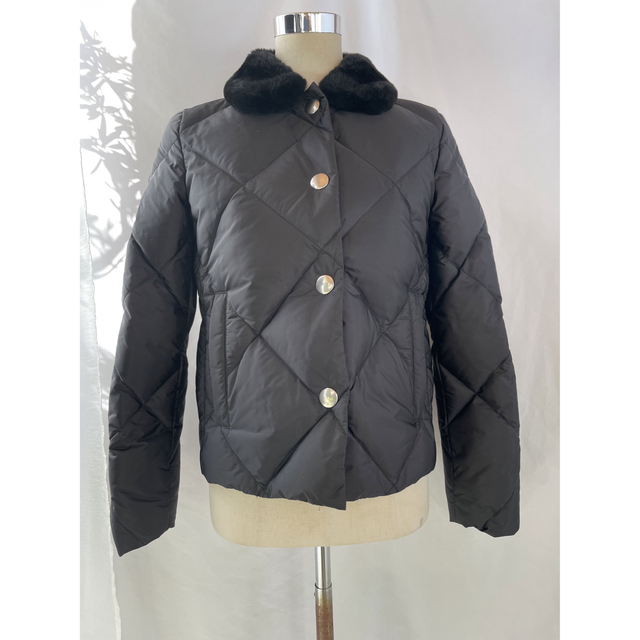 日本限定 PRADA - PRADA ブラックファーつきダウンジャケット MN62 ダウンジャケット 日本限定 PRADA - PRADA ブラックファーつきダウンジャケット MN62 ダウンジャケット