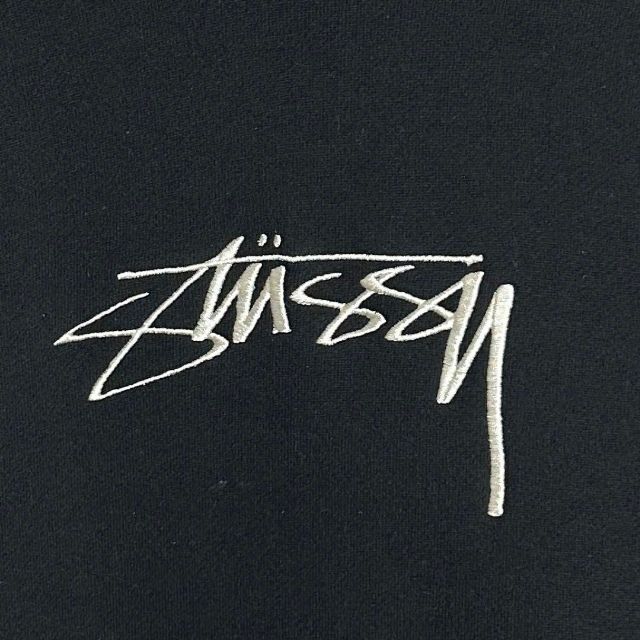 STUSSY - 《入手困難》ステューシー☆センター刺繍ロゴ パーカー 定番