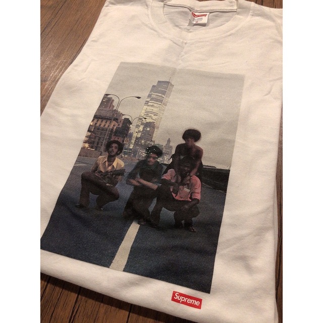 Supreme(シュプリーム)のsupreme 21ss Augustus Pablo Tee 白 M  値下げ メンズのトップス(Tシャツ/カットソー(半袖/袖なし))の商品写真