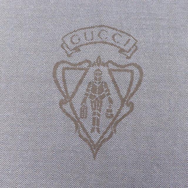 Gucci(グッチ)のグッチ マフラー ストール 中古 ブルー系 GUCCI 【中古】 | ビジネス 通勤 通学 メンズ ファッション シンプル 防寒 ストール 青 ブランド小物 ランクAB メンズのファッション小物(マフラー)の商品写真