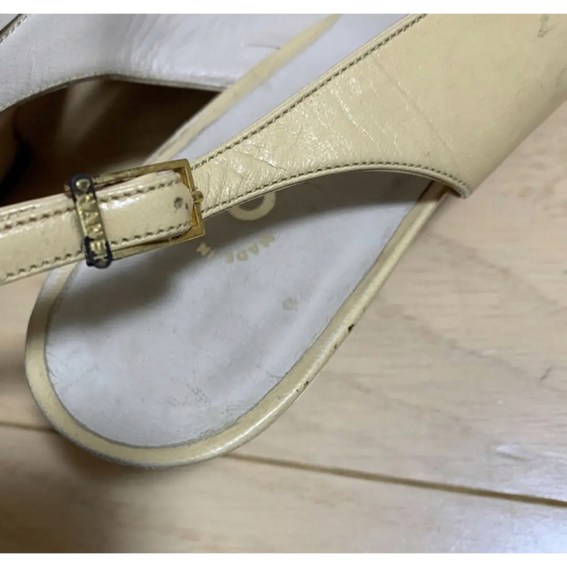 CHANEL(シャネル)のCHANEL シャネル　バイカラー　バックストラップサンダル　パンプス　22cm レディースの靴/シューズ(ハイヒール/パンプス)の商品写真